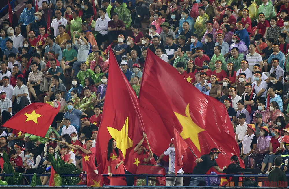 Người hâm mộ vẫn đang chờ đợi bàn mở tỷ số của U23 Việt Nam. (Ảnh: TRẦN HẢI) U23 Việt Nam 2-0 U23 Timor-Leste (Hiệp 2): Hồ Thanh Minh nhân đôi cách biệt -0