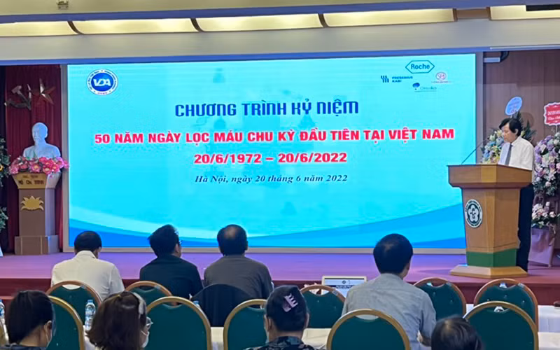 TS Nguyễn Hữu Dũng, Chủ tịch Hội Lọc máu Việt Nam phát biểu tại chương trình.