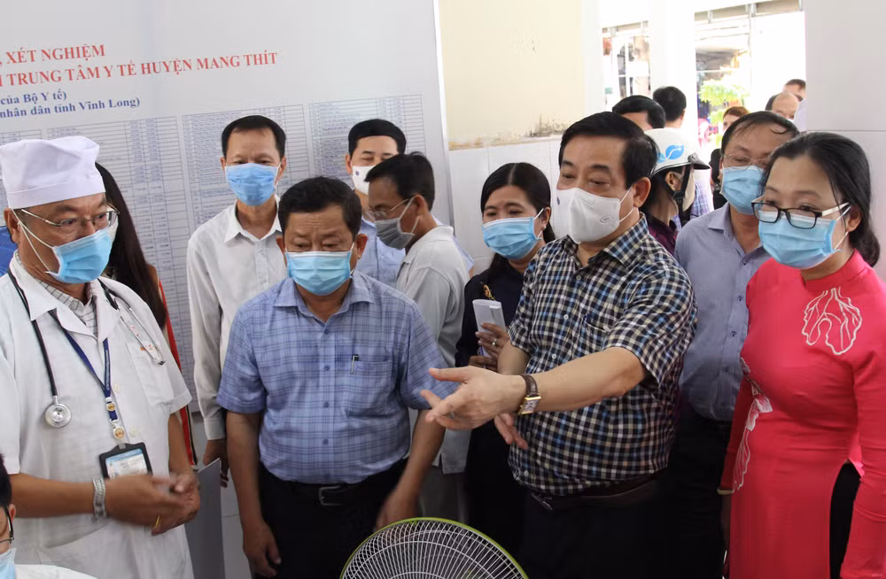 Bộ trưởng Bộ Y tế Nguyễn Thanh Long kiểm tra công tác phòng, chống dịch Covid-19 tại Vĩnh Long -0