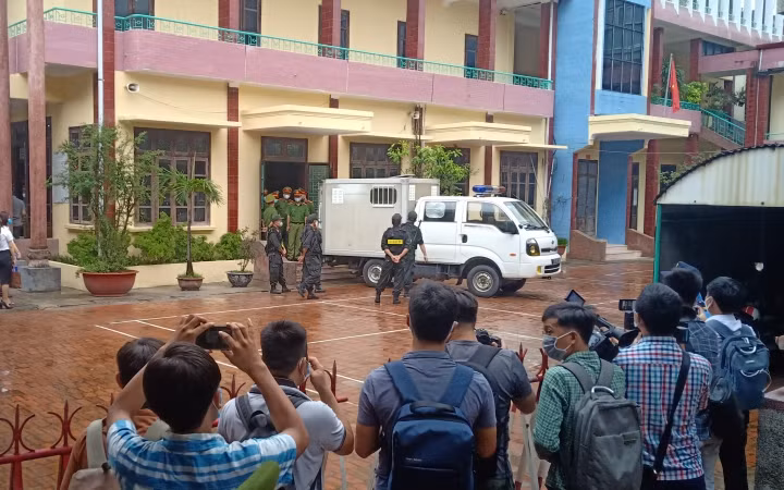 An ninh được thắt chặt tại phiên tòa xét xử bị cáo Nguyễn Xuân Đường (tức Đường "Nhuệ").