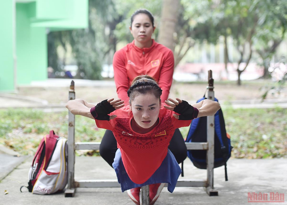 Quách Thị Lan, vận động viên châu Á duy nhất vào đến bán kết nội dung 400m vượt rào tại Olympic Tokyo 2020 quyết tâm chinh phục chiếc huy chương vàng SEA Games 31 tại sân nhà. Trọng trách môn Thể thao nữ hoàng -0