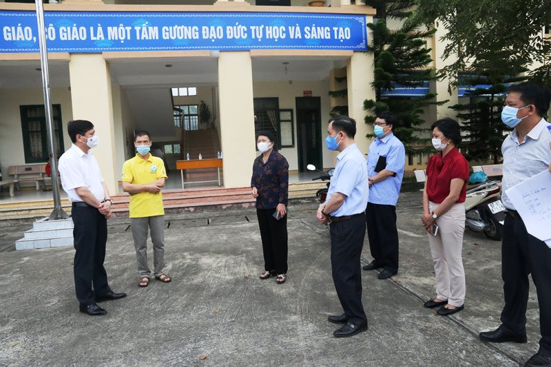 Lãnh đạo tỉnh Bắc Kạn kiểm tra công tác phòng, chống dịch Covid-19 tại thị trấn Nà Phặc, huyện Ngân Sơn, nơi cư trú của hai trường hợp F1 vừa phát hiện. Khẩn trương truy vết, xét nghiệm, giảm nguy cơ lây lan Covid-19 -0