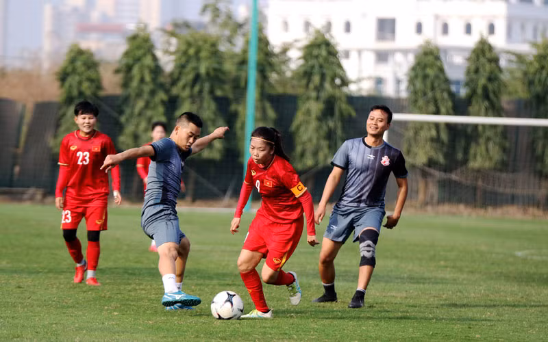 Đội tuyển nữ Quốc gia đấu tập với Đội cựu cầu thủ SEA Games 23 -0