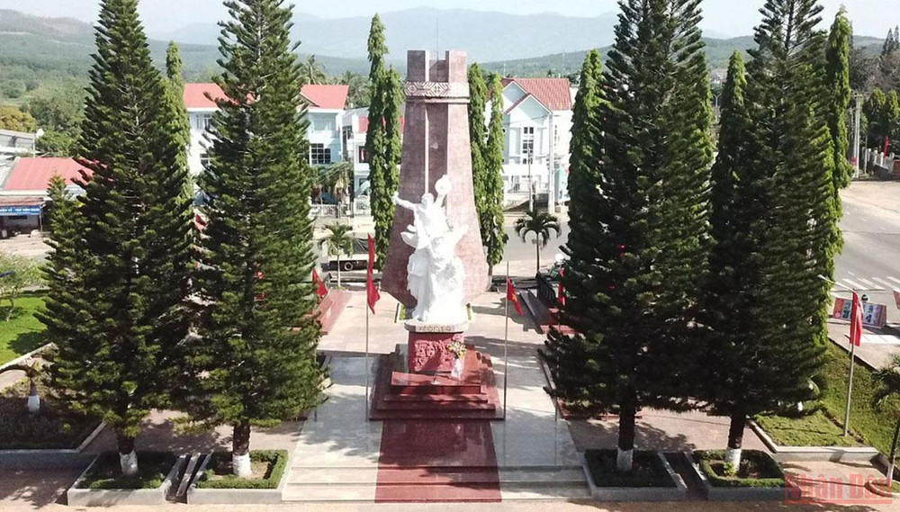Tượng đài Chiến thắng Đăk Tô-Tân Cảnh. Chuyển mình đi lên từ quá khứ hào hùng -0