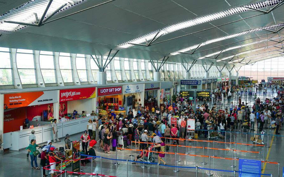 Tăng tối đa các chuyến bay giải toả khách khỏi "điểm nóng" Đà Nẵng