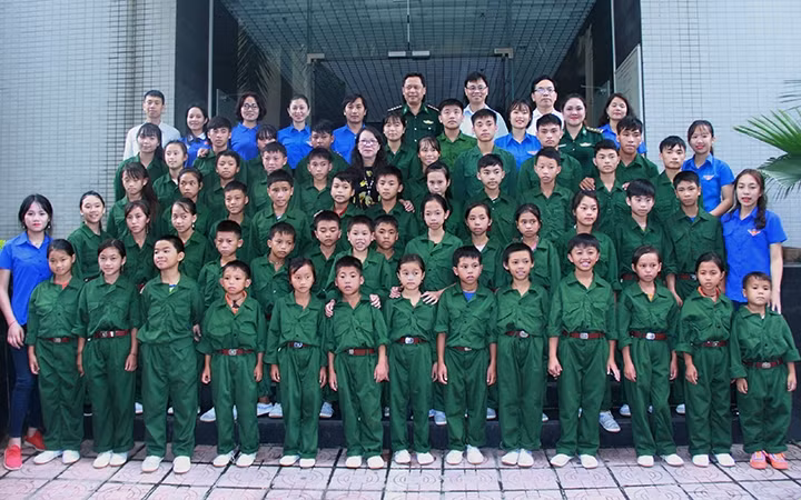 “Học kỳ trong Quân đội - Ươm mầm bảo vệ biên giới” do Bộ đội Biên phòng tỉnh Sơn La tổ chức.