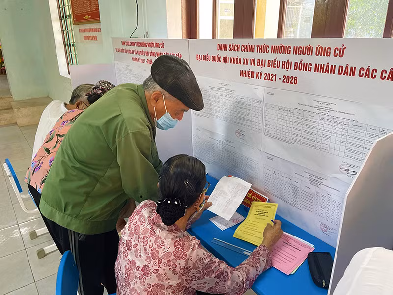 Cử tri cả nước nô nức đi bầu cử, thực hiện quyền công dân thiêng liêng -0