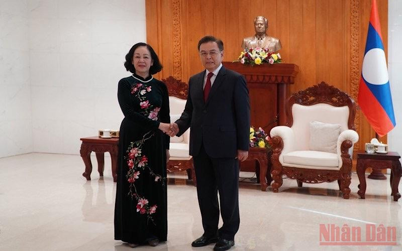 Chủ tịch Quốc hội Lào Saysomphone Phomvihane (phải) đón tiếp đồng chí Trương Thị Mai tại trụ sở Quốc hội Lào, chiều 31/5. (Ảnh: XUÂN SƠN) Tăng cường quan hệ đoàn kết đặc biệt, hợp tác toàn diện Việt Nam-Lào -0