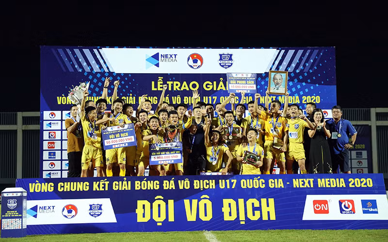 Cách đào tạo truyền thống của SLNA vẫn có "đất sống", nhưng về lâu về dài vẫn cần được đầu tư nhiều hơn.