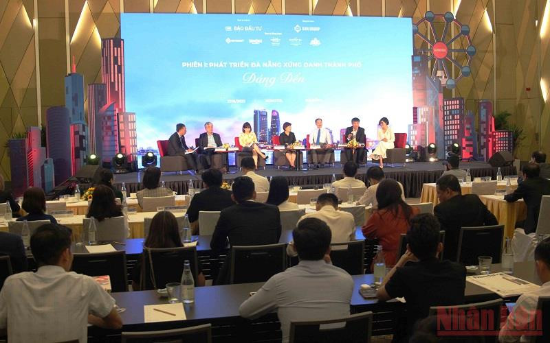 Đại biểu thảo luận tại hội thảo.