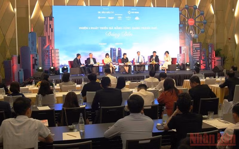 Đại biểu thảo luận tại hội thảo.