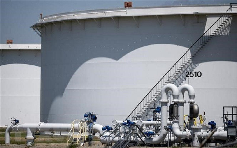 Bể chứa dầu thô tại Cushing, Oklahoma, Mỹ. (Ảnh: AFP/TTXVN)