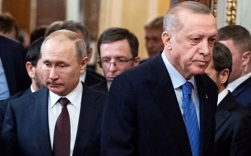 Tổng thống Nga Vladimir Putin và Tổng thống Thổ Nhĩ Kỳ Tayyip Erdogan dự 1 cuộc họp báo sau hội đàm tại Moskva, Nga, ngày 5/3/2020. (Ảnh: Pool/REUTERS)