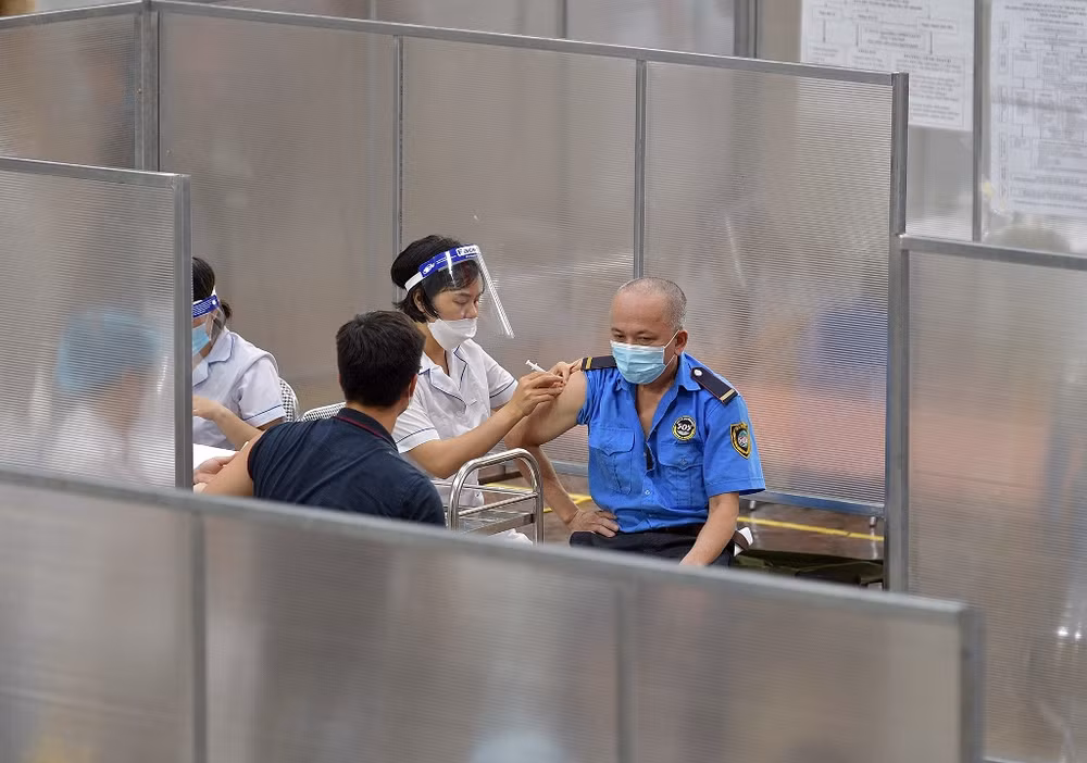 Hà Nội triển khai chiến dịch tiêm chủng vắc xin kịp thời, hiệu quả -0