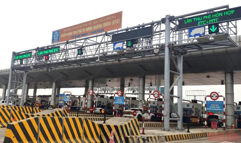 Điểm thu phí ETC trên cao tốc Hà Nội - Hải Phòng. (Ảnh: TRANG LY) Lùi thí điểm thu phí ETC trên cao tốc Hà Nội - Hải Phòng sang tháng 6 tới -0