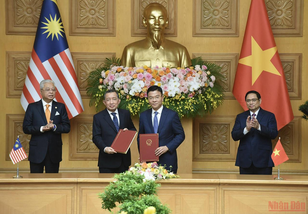 Thủ tướng Chính phủ hai nước chứng kiến lễ trao văn kiện giữa hai Bộ Tư pháp. Lễ đón Thủ tướng Malaysia thăm chính thức Việt Nam -0