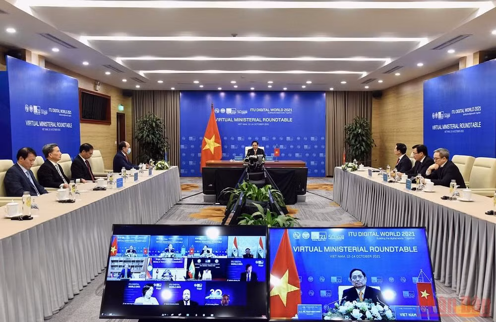 Thủ tướng Phạm Minh Chính dự và phát biểu tại Hội nghị Bộ trưởng ITU. Ảnh: TRẦN HẢI