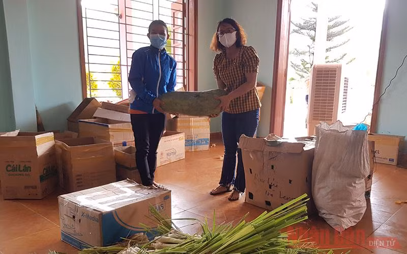 Đồng bào miền núi Quảng Nam chi viện hơn 30 tấn thực phẩm cho vùng dịch -0
