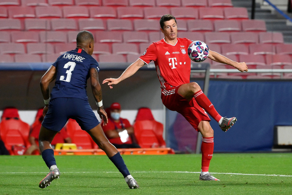 Đây mới là lần thứ 2 Robert Lewandowski hiện diện ở trận chung kết giải đấu số 1 châu Âu cấp CLB, sau lần đầu cùng Dortmund thua chính Bayern năm 2013. Vua phá lưới Champions League mùa này đã có cho mình 15 bàn thắng và 55 bàn trên mọi mặt trận. Những khoảnh khắc ấn tượng trong trận chung kết Cúp C1 -0