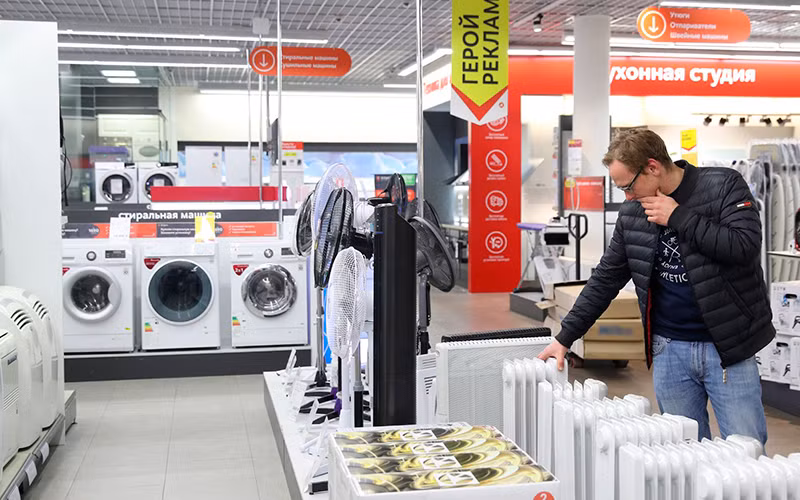 Một cửa hàng bán đồ điện tử ở Nga. (Ảnh: iz.ru)