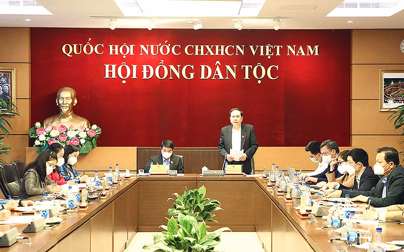 Đồng chí Trần Thanh Mẫn phát biểu ý kiến tại buổi làm việc.