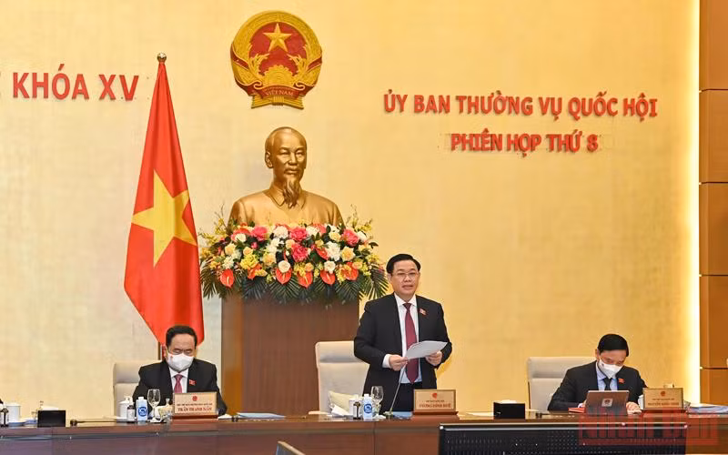 Chủ tịch Quốc hội Vương Đình Huệ phát biểu khai mạc phiên họp thứ 8. (Ảnh: Duy Linh) 