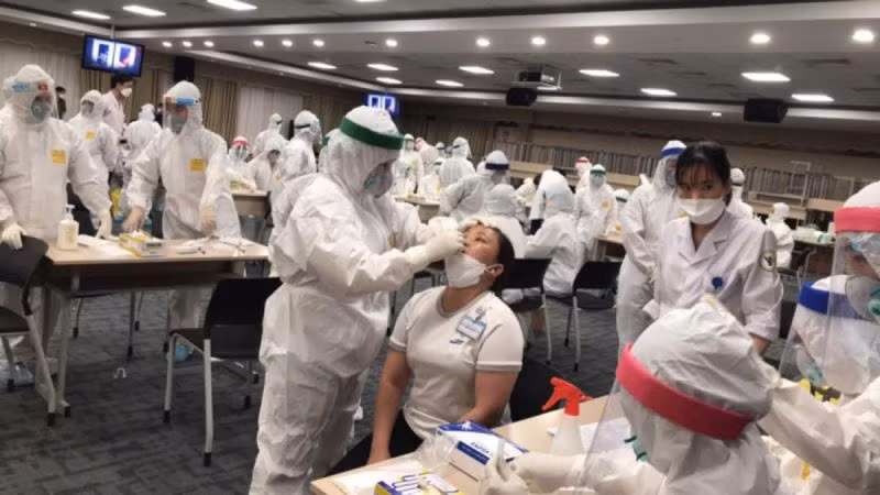 “Đêm trắng” ở nơi tuyến đầu chống dịch