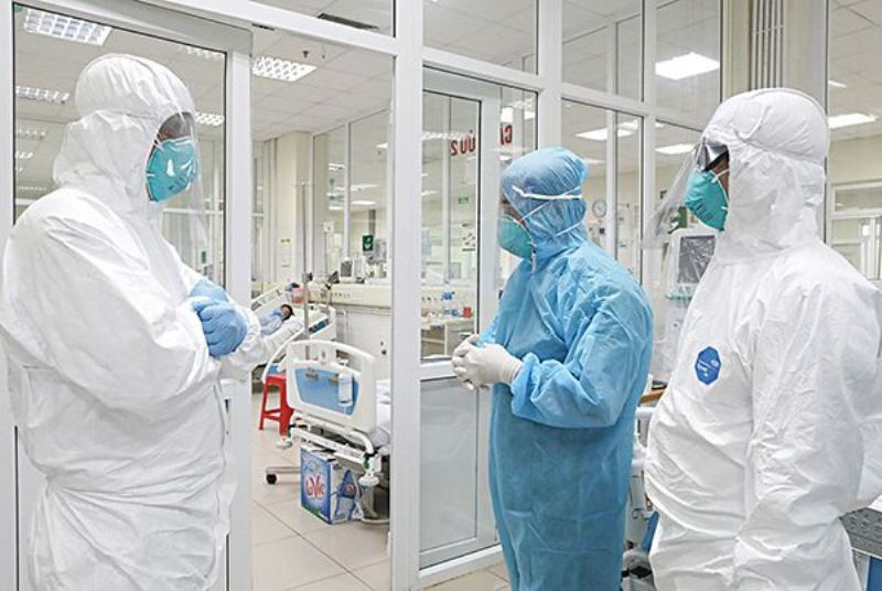 “Đêm trắng” ở nơi tuyến đầu chống dịch ảnh 2 “Đêm trắng” nơi tuyến đầu chống dịch -0