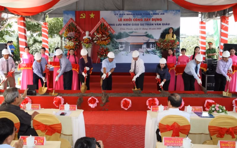 Khởi công xây dựng nhà Lưu niệm Giáo sư Trần Văn Giàu tại xã An Lục Long, huyện Châu Thành, tỉnh Long An. 