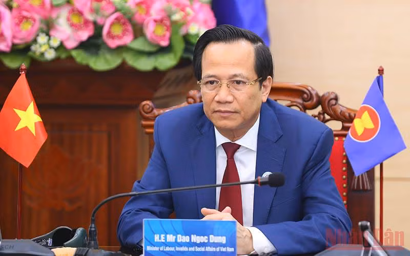 Bộ trưởng Đào Ngọc Dung phát biểu tại Hội nghị.