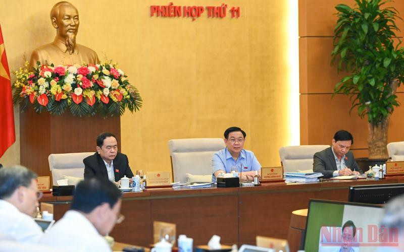 Chủ tịch Quốc hội Vương Đình Huệ phát biểu ý kiến tại phiên họp. (Ảnh: Duy Linh)