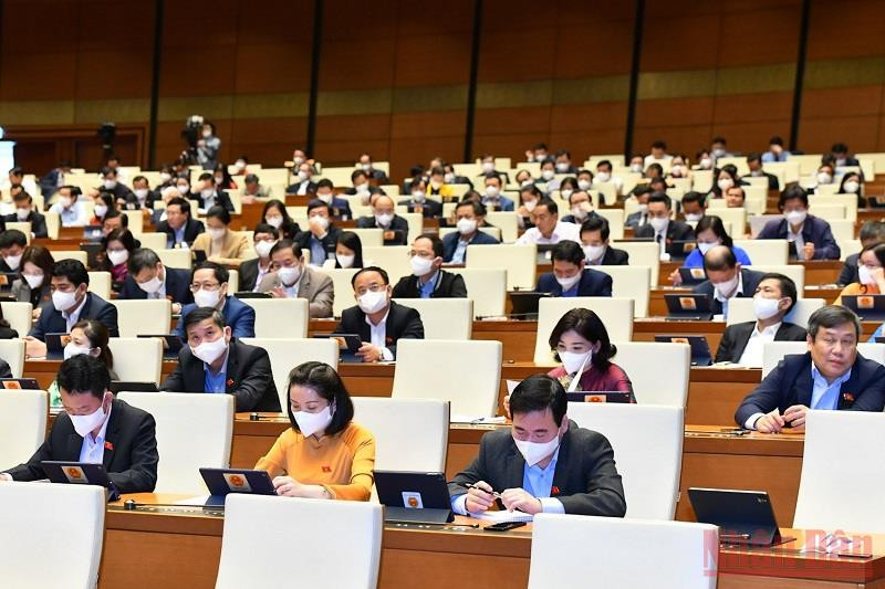 Quang cảnh phiên thảo luận tại hội trường ngày 9/11. (Ảnh: LINH NGUYÊN) Củng cố niềm tin của người dân, doanh nghiệp, nhà đầu tư về khả năng phục hồi của nền kinh tế -0
