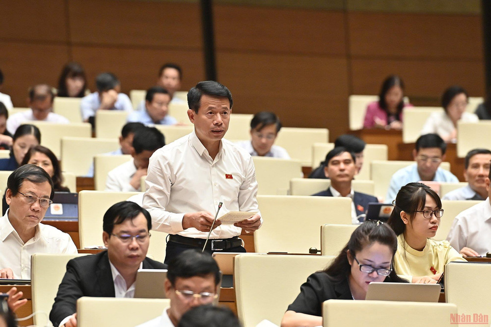 Đại biểu Nguyễn Hải Dũng phát biểu tại phiên thảo luận, sáng 30/5. (Ảnh: KHOA NGUYÊN) Quy hoạch cần bảo đảm hài hoà giữa yêu cầu phát triển và lợi ích người dân -0