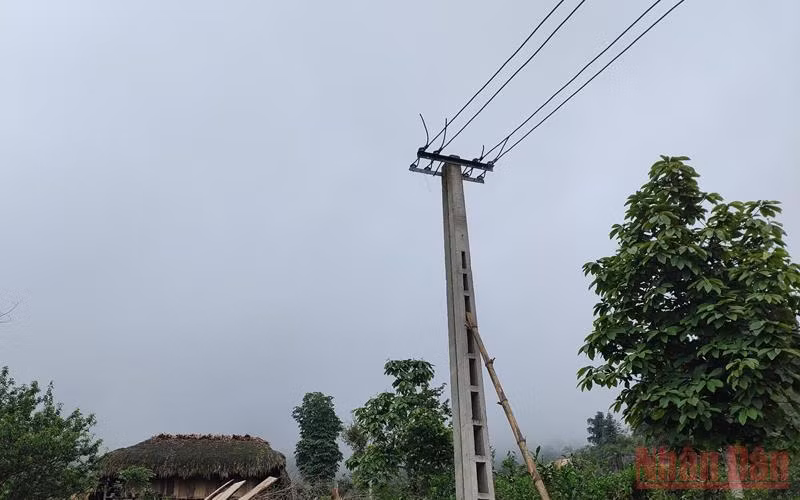 Sớm hoàn thành công trình điện cho các thôn vùng cao xã Phường Tiến -0