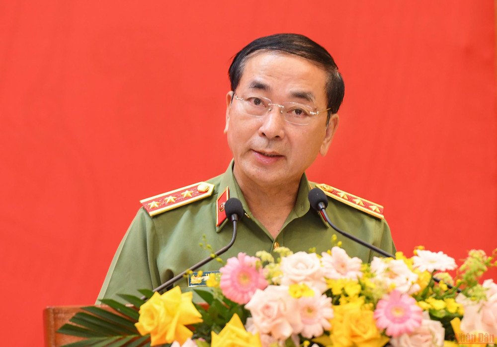 Thượng tướng Trần Quốc Tỏ, Thứ trưởng Thường trực Bộ Công an trình bày tham luận tại hội thảo. 23.jpg -0
