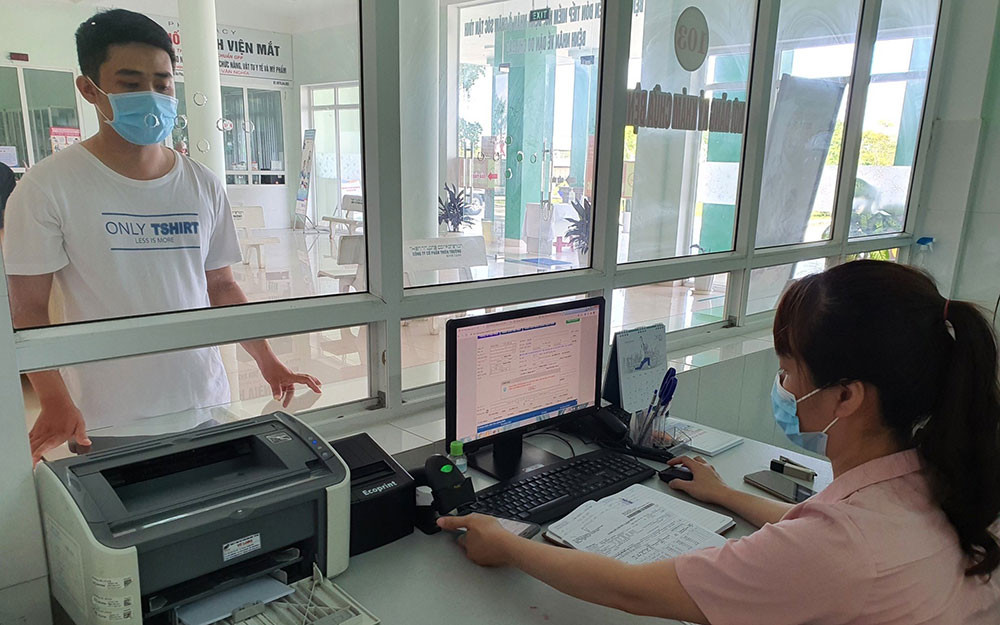 Từ 1-6, người tham gia BHYT được sử dụng ảnh thẻ trên ứng dụng VssID khi đi KCB BHYT trên toàn quốc. ẢNh: TÂM TRUNG