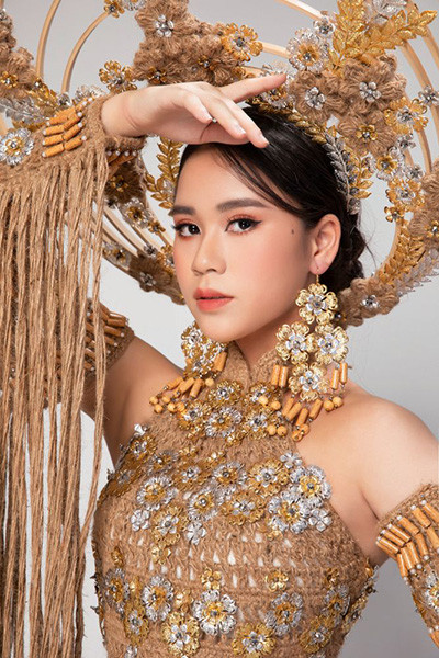 Vũ Huyền Diệu mang trang phục “Việt Nam- Rừng vàng biển bạc” dự Miss Eco Teen Interrnational -0