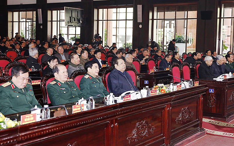 Các đồng chí lãnh đạo, nguyên lãnh đạo Đảng, Nhà nước, lãnh đạo, nguyên lãnh đạo Bộ Quốc phòng, Bộ Tổng tham mưu, Tổng cục Chính trị Quân đội nhân dân Việt Nam các thời kỳ. Gặp mặt cán bộ cao cấp quân đội các thời kỳ -0