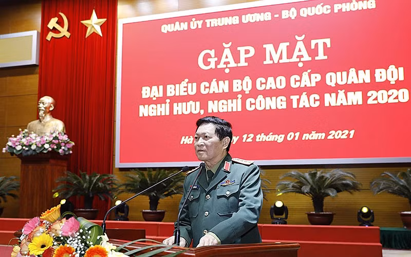 Đại tướng Ngô Xuân Lịch phát biểu ý kiến tại buổi gặp mặt.