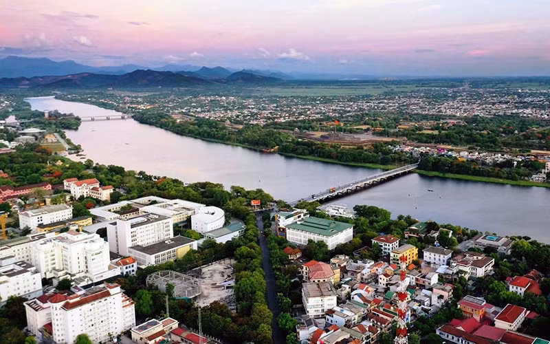 Một góc đô thị Huế. 