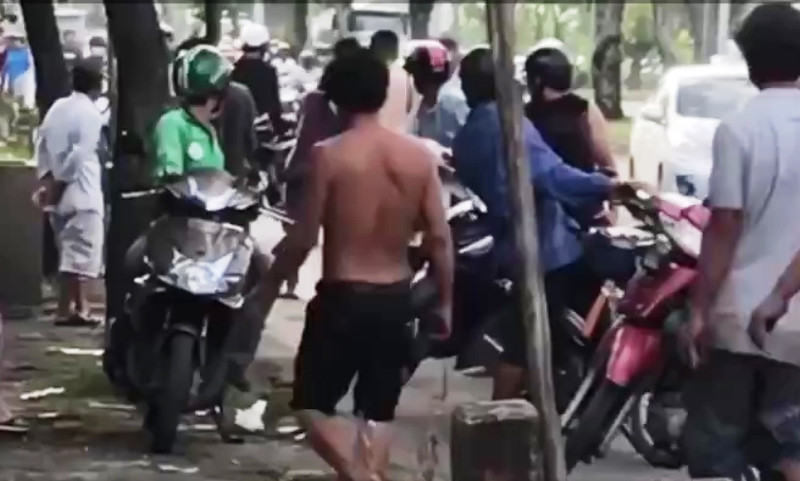 Hình ảnh vụ việc (ảnh cắt từ clip).