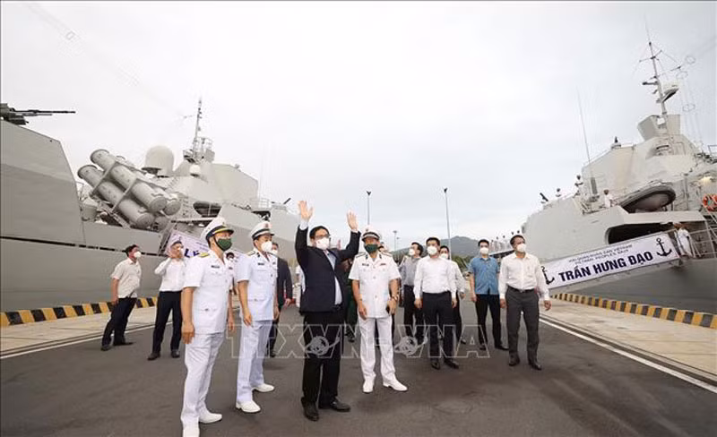 Thủ tướng Phạm Minh Chính dâng hương tưởng niệm các liệt sĩ Gạc Ma -0