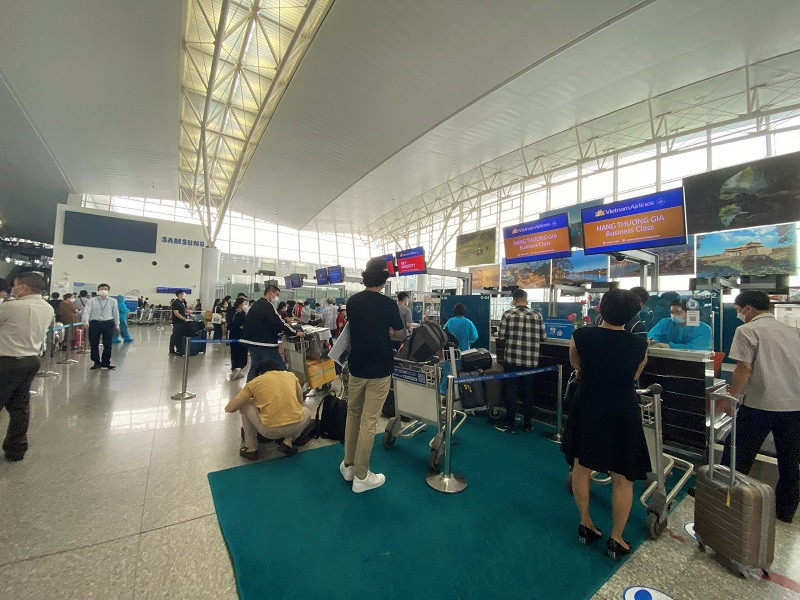 Các chuyến bay thử nghiệm đạt kết quả tích cực được nhìn nhận là cơ sở quan trọng để Chính phủ xem xét, chính thức công nhận cơ chế hộ chiếu sức khỏe điện tử. (Ảnh: Vietnam Airlines) Chuyến bay đầu tiên đi châu Âu thử nghiệm thành công “hộ chiếu vaccine” -0