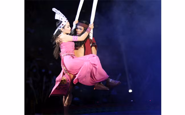 Cảnh trong vở “Cây gậy thần”.