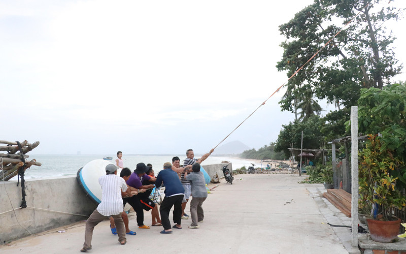 Sáng 4-11, Phú Yên ra lệnh cấm biển ứng phó bão số 10 ảnh 1 Phú Yên chủ động ứng phó bão số 10 -0