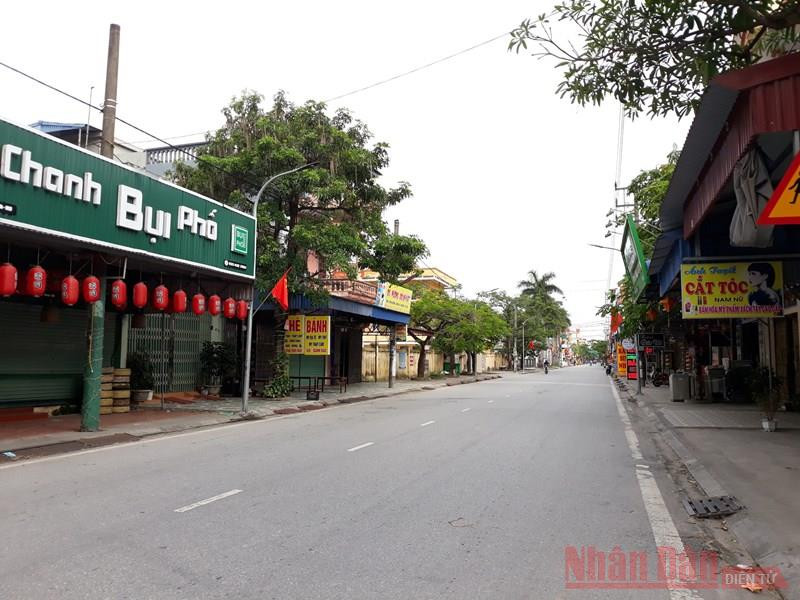 Thị trấn Cổ Lễ, huyện Trực Ninh (Nam Định) thực hiện giãn cách khi xuất hiện các ca bệnh Covid-19 trên địa bàn. (Ảnh: TRẦN KHÁNH) Ghi nhận thêm bốn ca nghi mắc Covid-19 -0