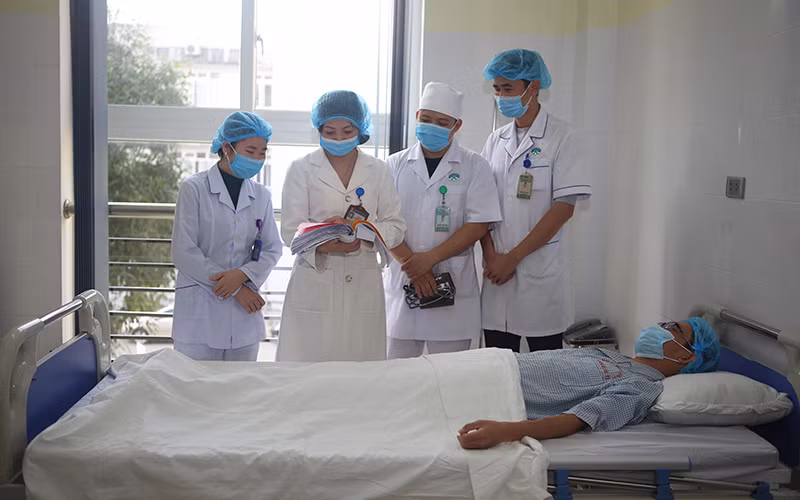 Bệnh viện đa khoa tỉnh Thanh Hóa đón danh hiệu Anh hùng Lao động -0