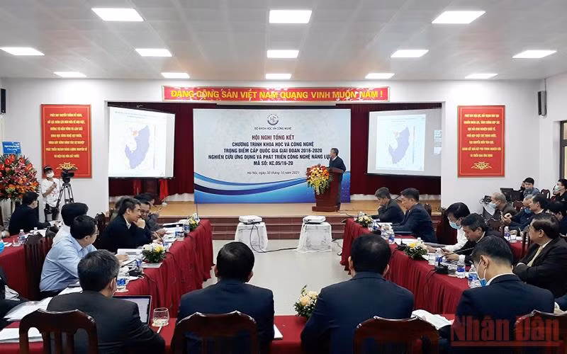 Toàn cảnh hội nghị.