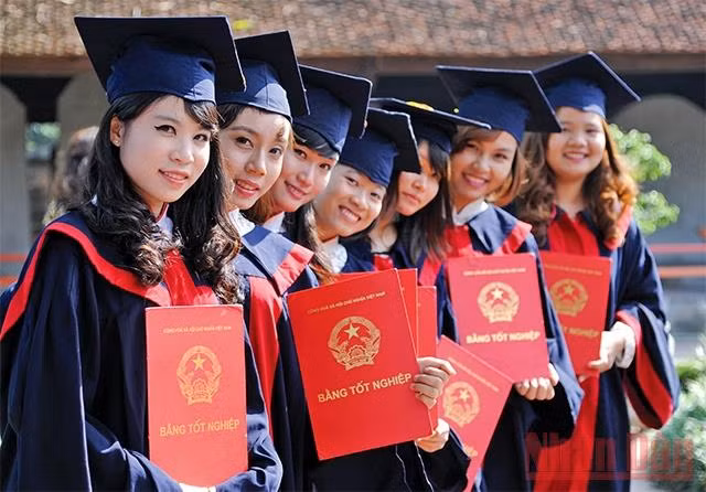 Giáo dục và đào tạo cùng với khoa học và công nghệ là quốc sách hàng đầu, là động lực then chốt phát triển đất nước Việt Nam. (Ảnh minh họa)