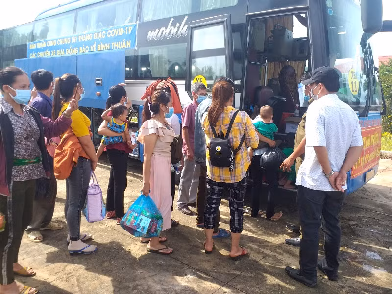 Bình Thuận đưa đồng bào dân tộc H’Mông về quê Nghệ An -0